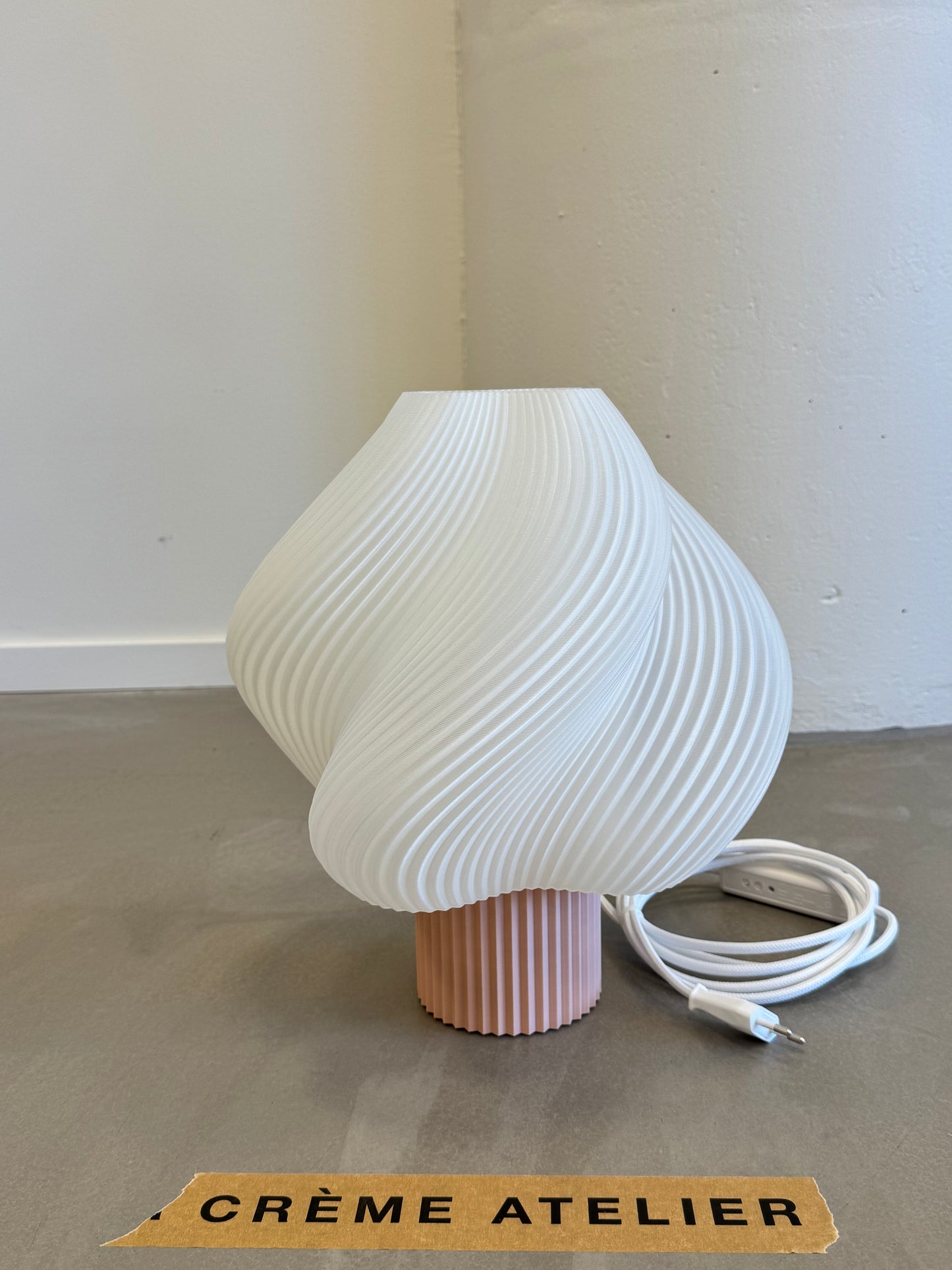 #41 Soft Serve Lamp Grande - Wild strawberry - 30% off Archive