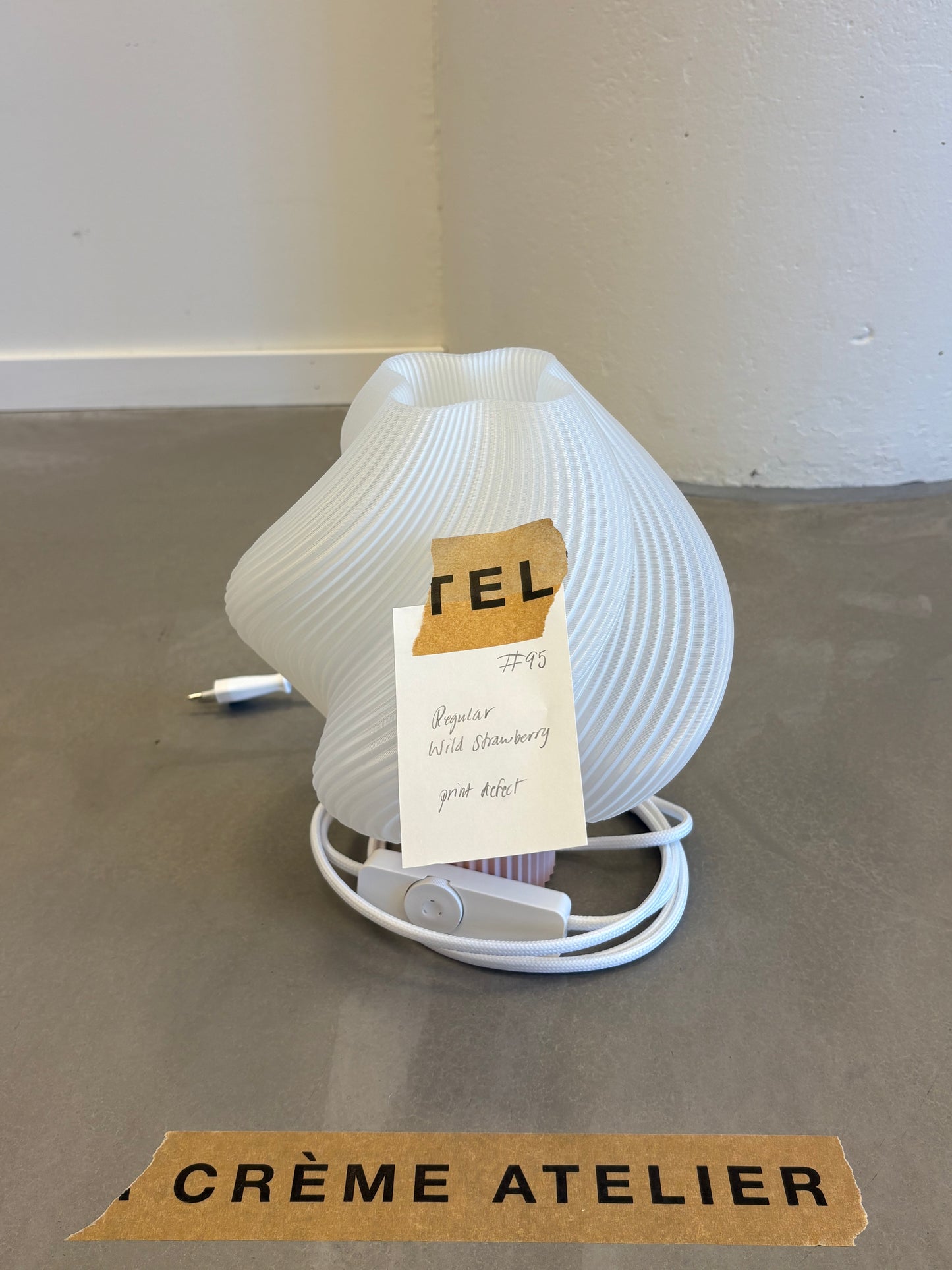 #95 Soft Serve Lamp Regular Wild strawberry - 30% off Archive